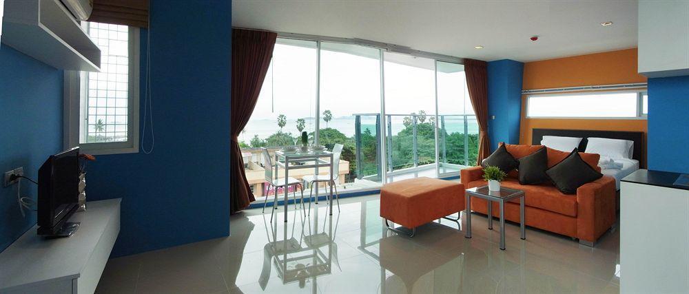 Hotel La Casa à Pattaya Extérieur photo